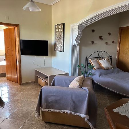 Gavrilis Apartments Nenita Bagian luar foto